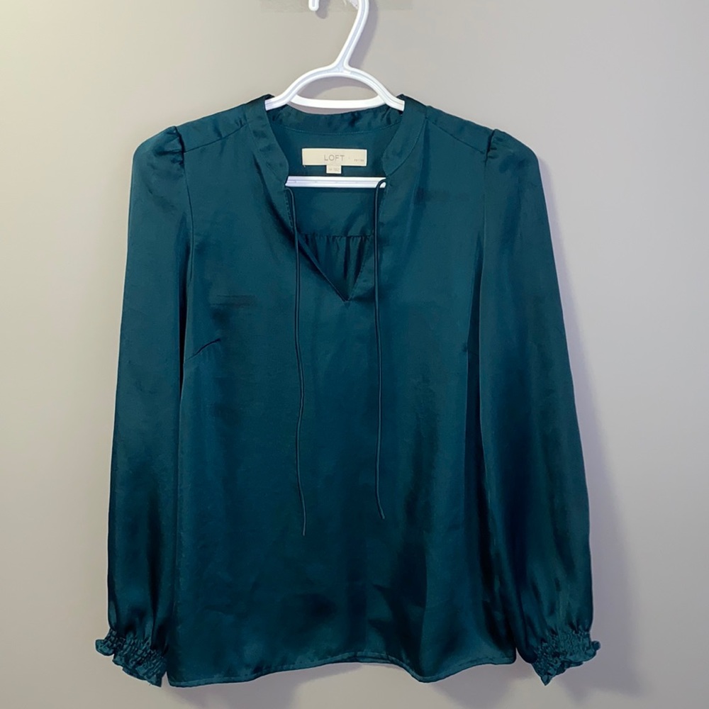 LOFT - satin long sleeve